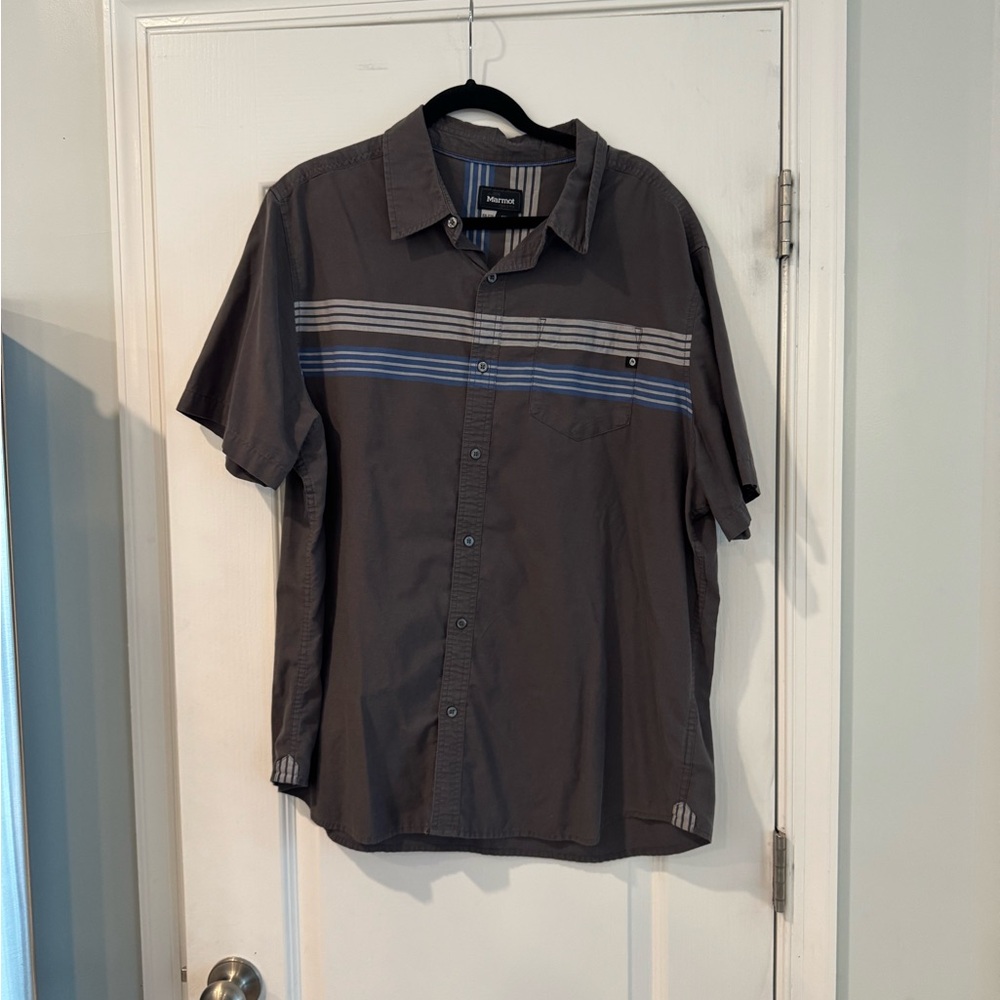 Marmot Men's Gray Shortsleeved Shirt button up with Blue Stripes